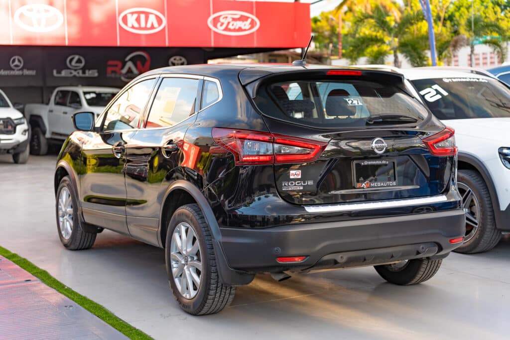 Nissan Rogue Sport 2021